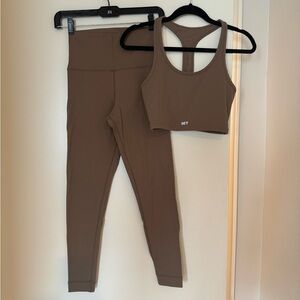 Set Active Matching Leggings and Crop Top